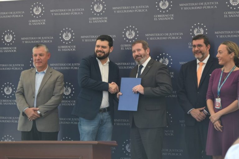 Inauguran oficinas de atenci\u00f3n a v\u00edctimas de ...